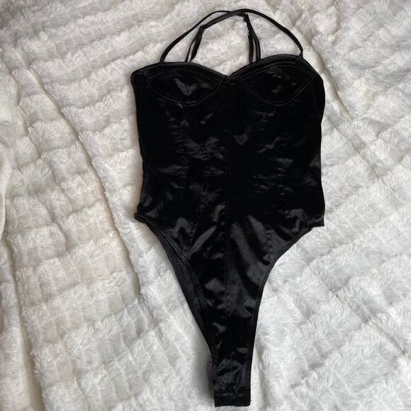 PRETTYLITTLETHING Black Satin Bodysuit Bodice Zip Side Strappy Back 0 XS - Picture 1 of 5